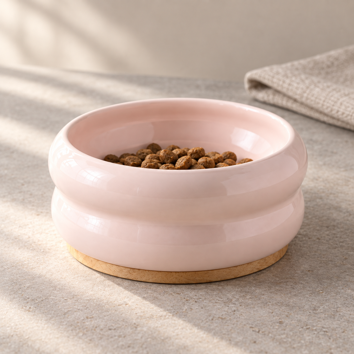 Double Rolled Bowl with Stand